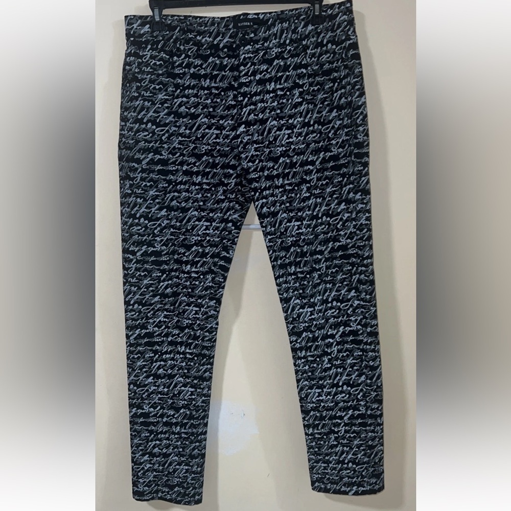 Man’s Kayden K Jeans Straight Leg Pants, Size 36x32….#509